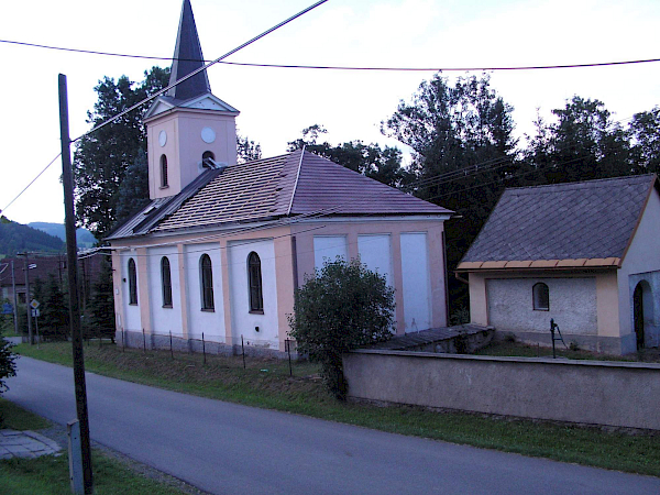 Oprava střechy kostela
